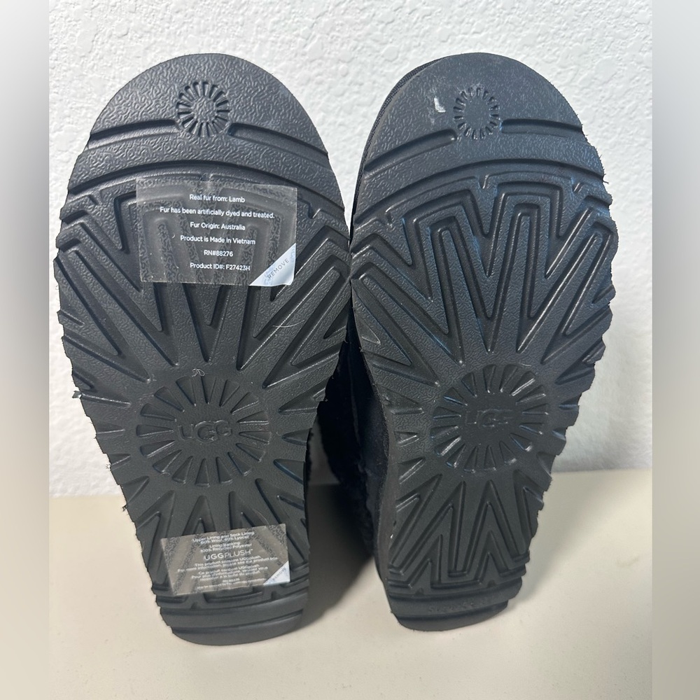 Nwot Ugg Black Mini Braid Boot - image 6